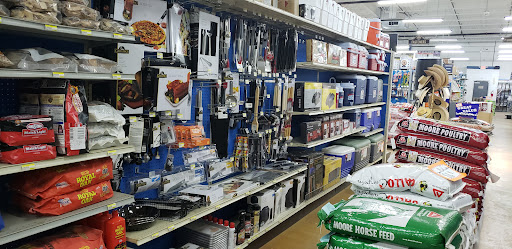 Los Pinos Hardware Co.