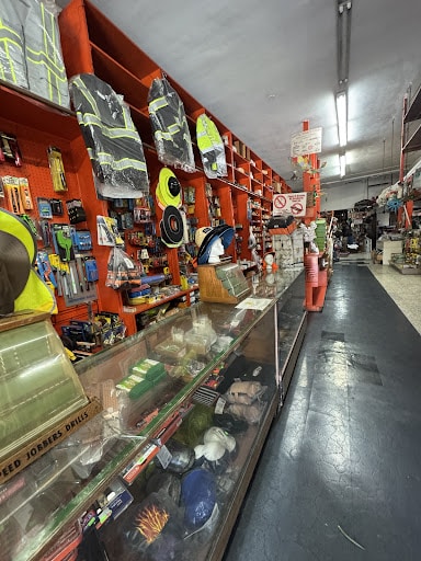 MOE'S HARDWARE STORE
