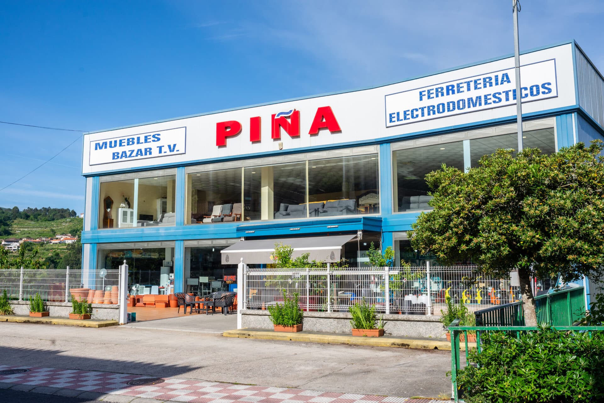 Ferretería Piñas – Herramientas, Materiales de Construcción y Accesorios de Calidad