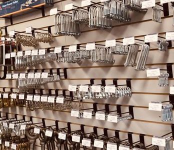 Fasteners Hi Desert – Tornillos y sujetadores de alta calidad para construcción y maquinaria